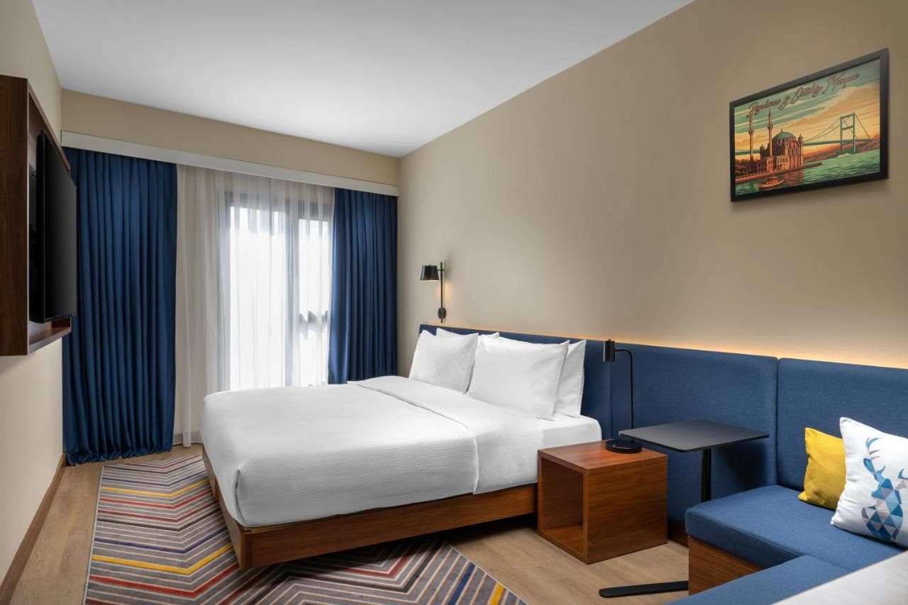 Hampton By Hilton Istanbul Sisli - image 2
