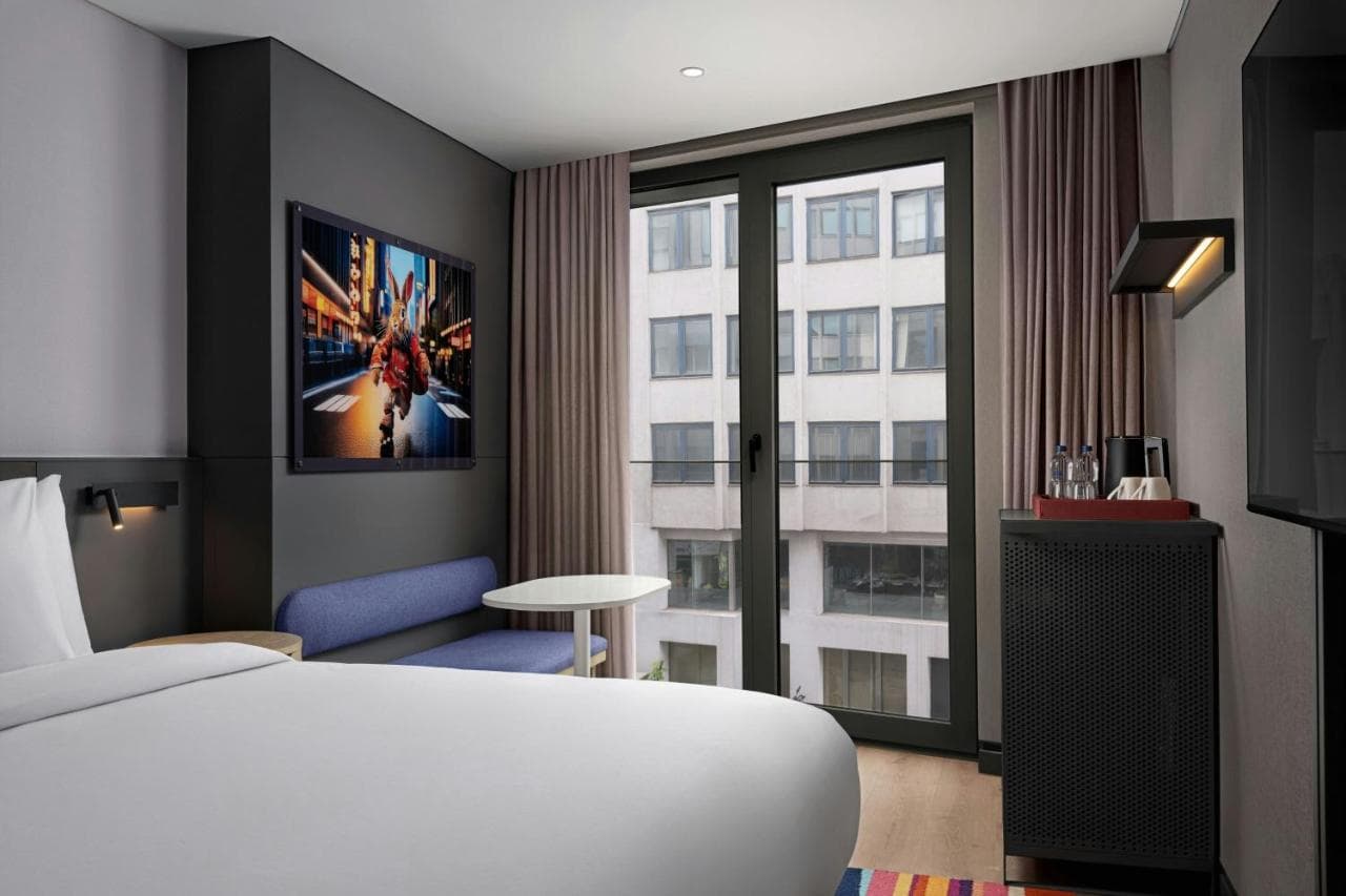 Aloft by Marriott Istanbul Karakoy - görsel 2
